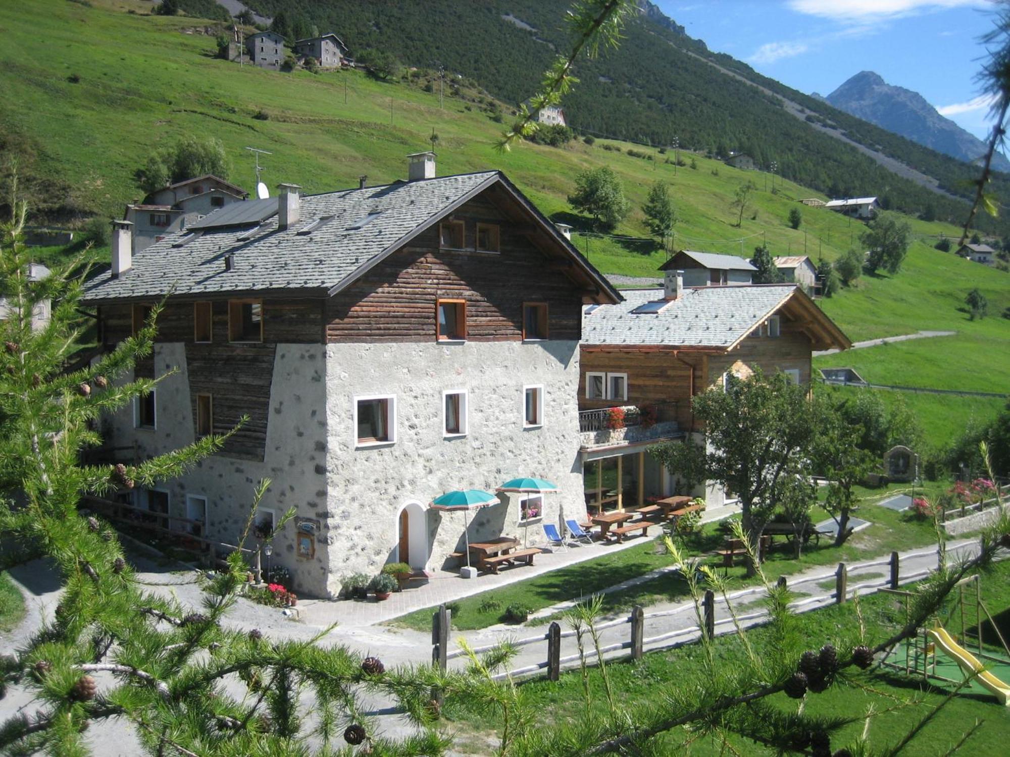 Agriturismo Raethia Isolaccia Eksteriør bilde