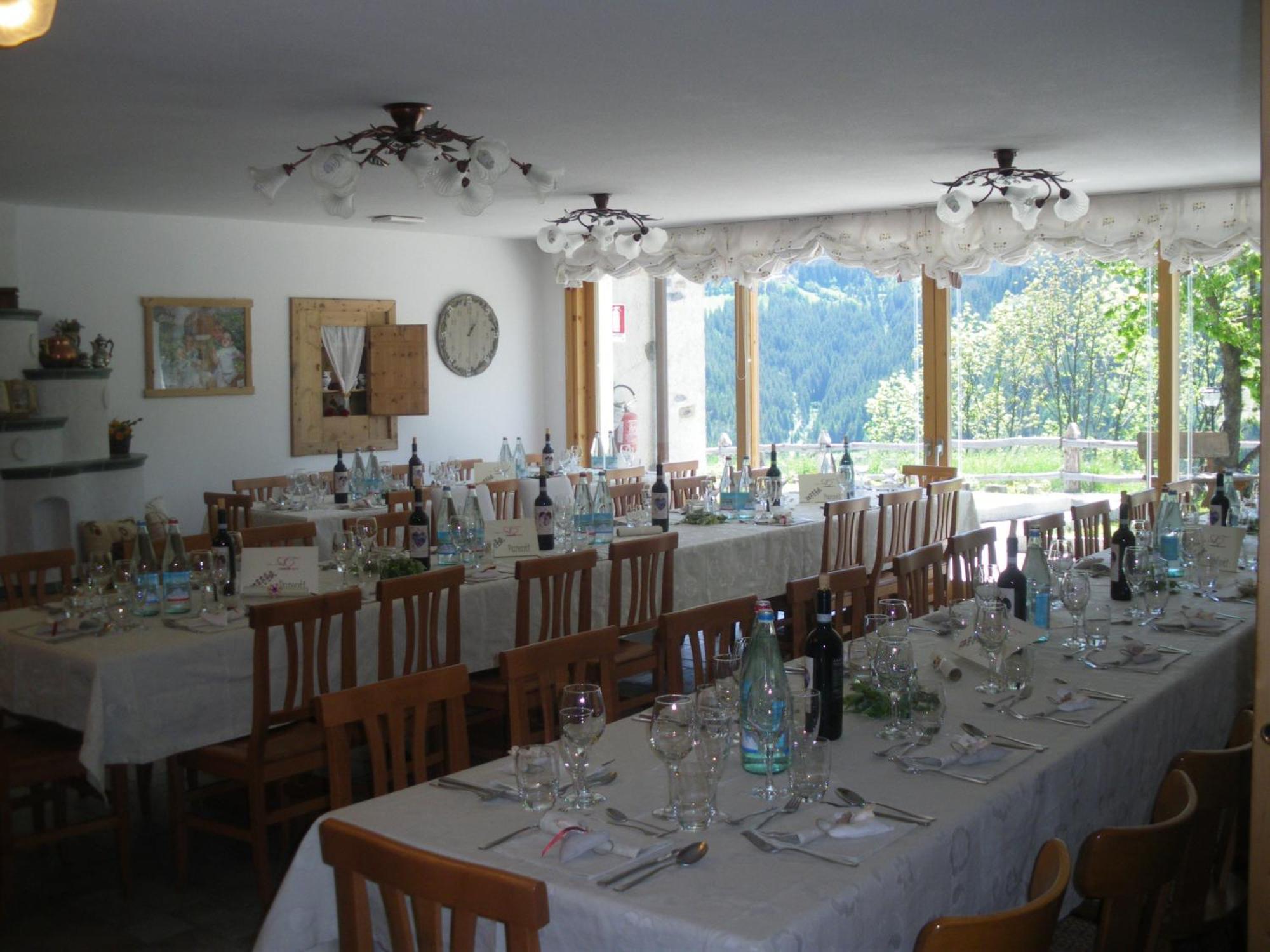 Agriturismo Raethia Isolaccia Eksteriør bilde