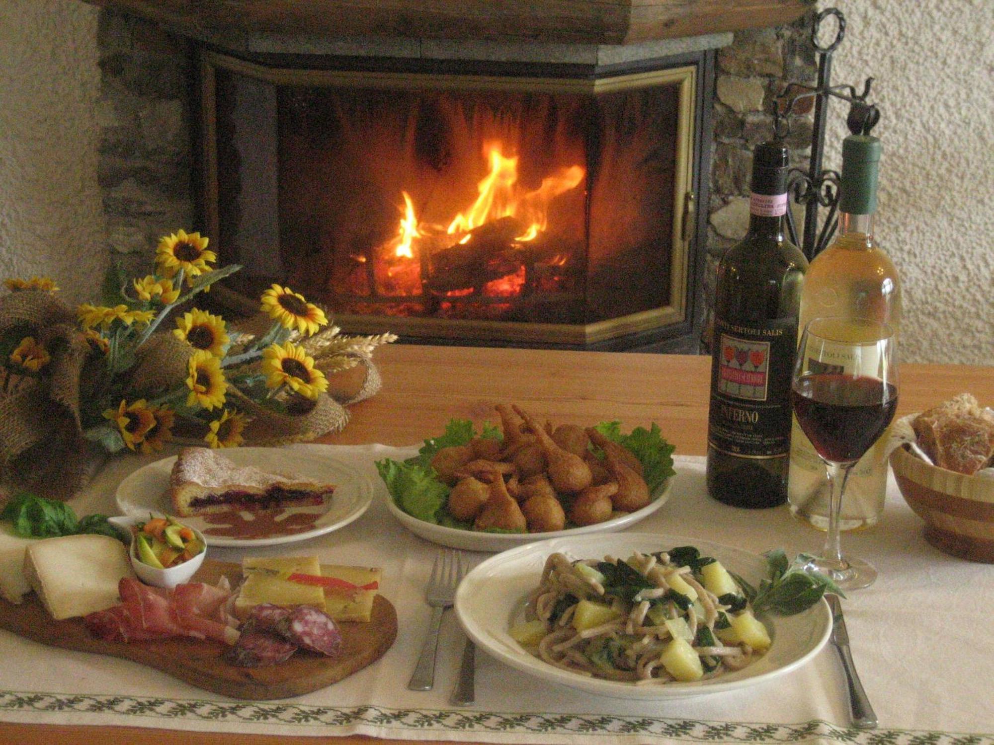 Agriturismo Raethia Isolaccia Eksteriør bilde