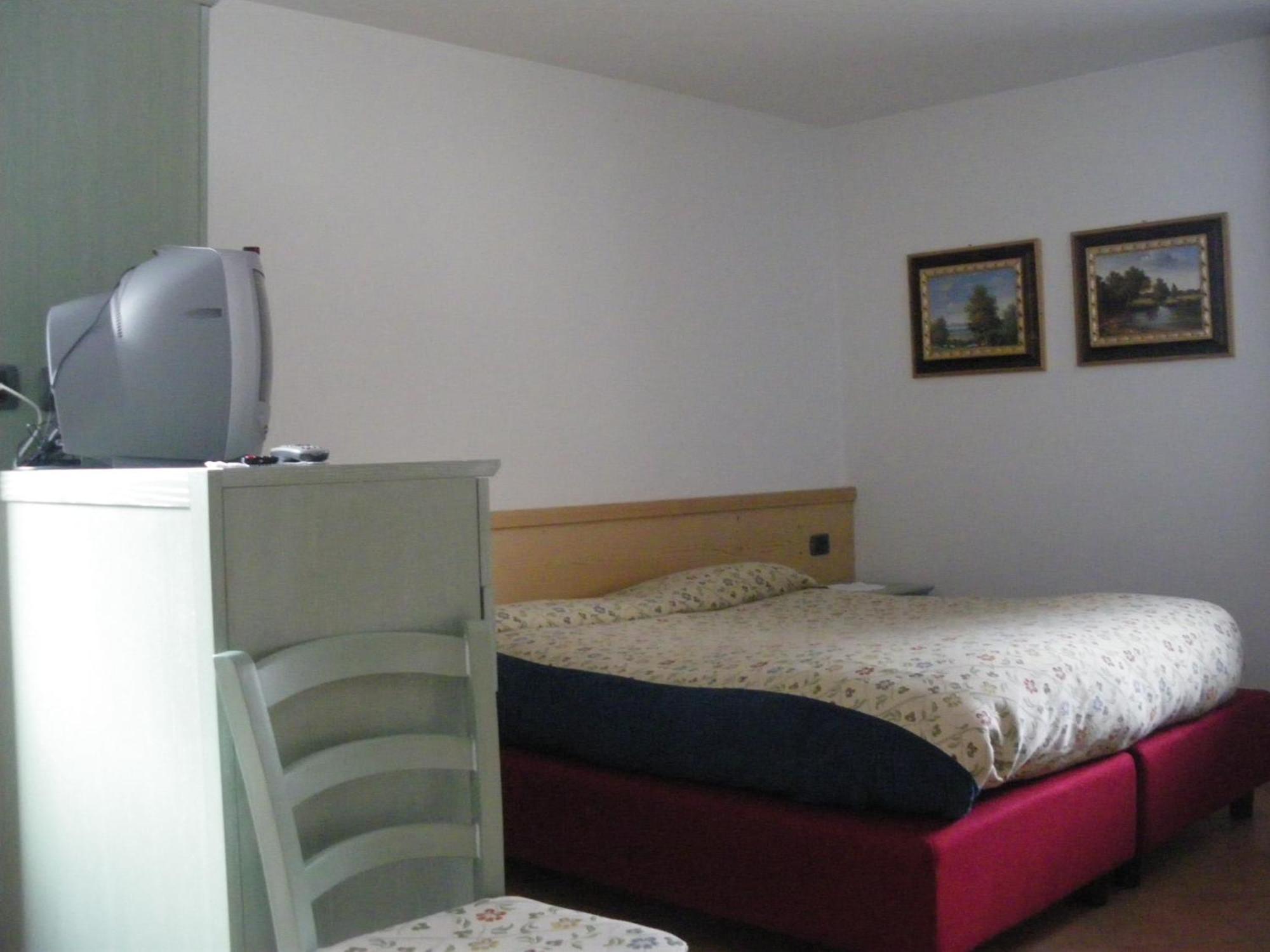 Agriturismo Raethia Isolaccia Eksteriør bilde