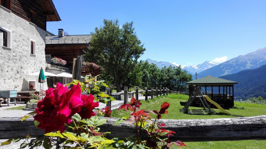 Agriturismo Raethia Isolaccia Eksteriør bilde