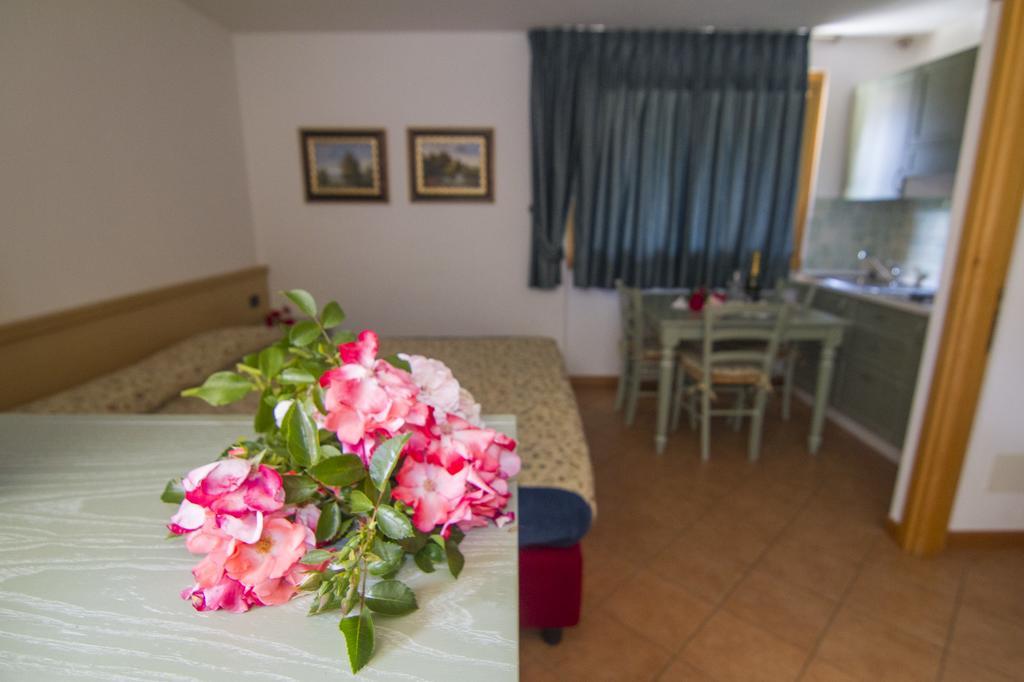 Agriturismo Raethia Isolaccia Eksteriør bilde