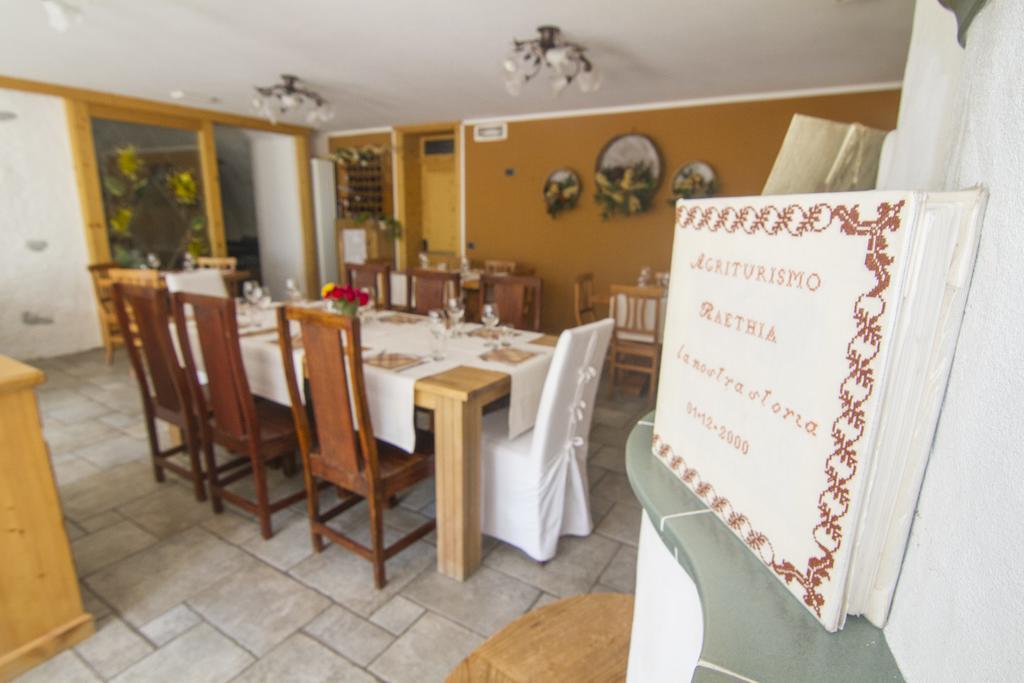 Agriturismo Raethia Isolaccia Eksteriør bilde